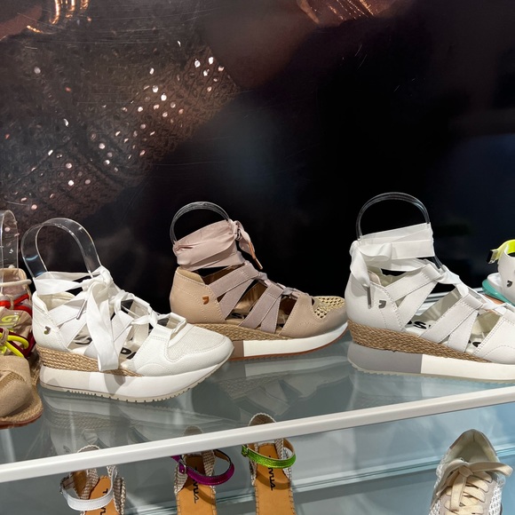 Silver Metallic Wedge Lace Up Fashion Colorblock Sneakers. - Picture 14 of 15